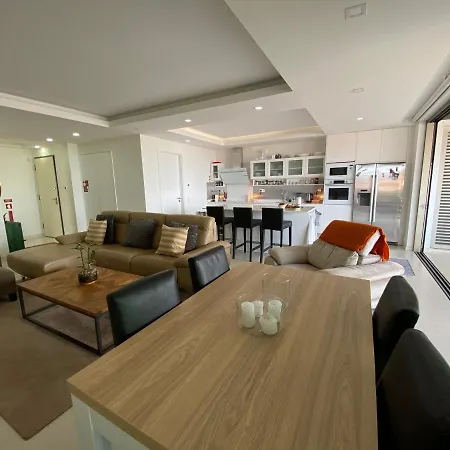 Bay View One, Stunning 3 Bed With Sea View & Rooftop Pool Lagos