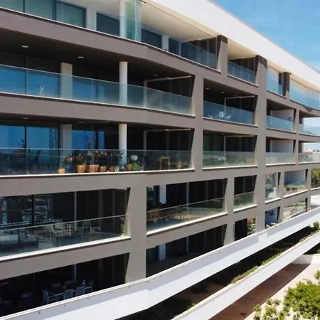 Bay View One, Stunning 3 Bed With Sea View & Rooftop Pool Lagos