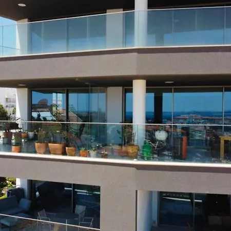 Bay View One, Stunning 3 Bed With Sea View & Rooftop Pool Apartment Lagos