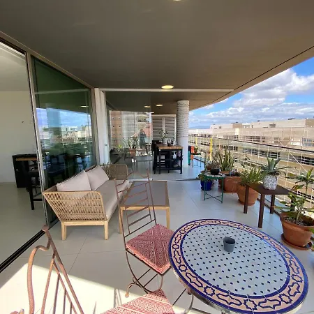 Apartment Bay View One, Stunning 3 Bed With Sea View & Rooftop Pool *